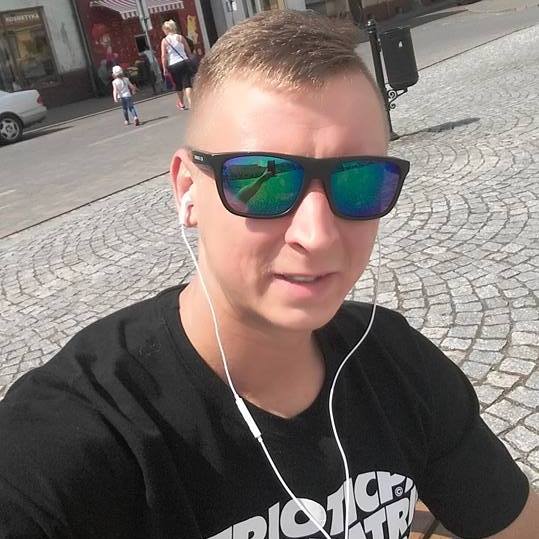 Kris1992 (Kris1992 )