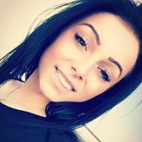 Wiktoria Mrozek (Viickey)