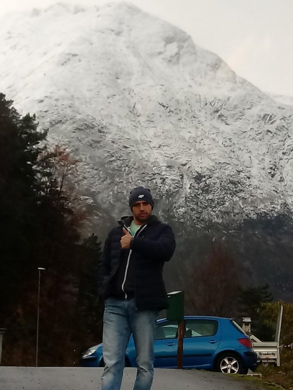 Michal8  (Michal8), Andalsnes, Daleko