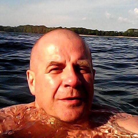 Krzysztof Majewski (KrzysztofMajewski)