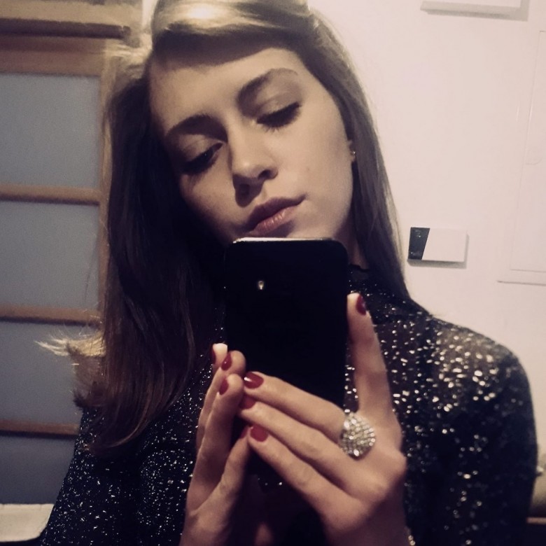 chanelka17  (chanelka17)