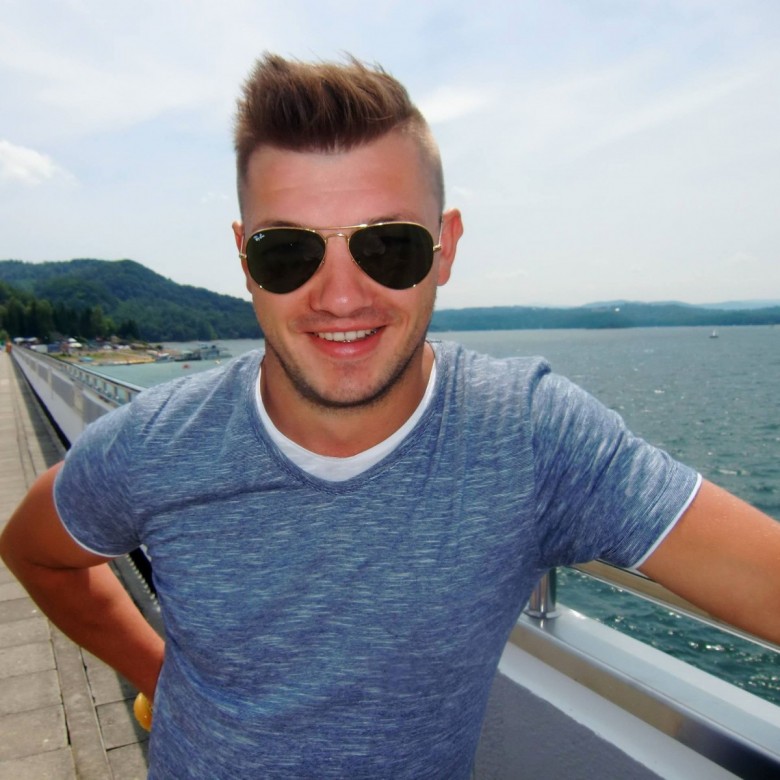 Tomek Surowiec (TomekSurowiec)