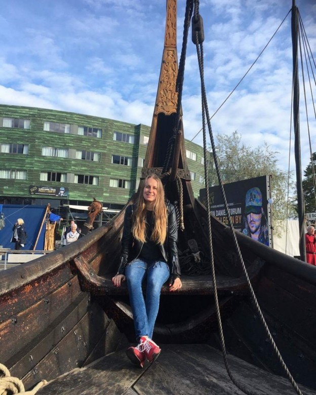 Monika Kmiecik (MonikaKmiecik), Oslo, Kielce/Kraków