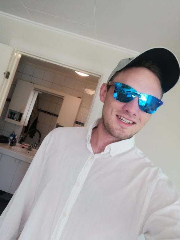KONESER (KONESER )