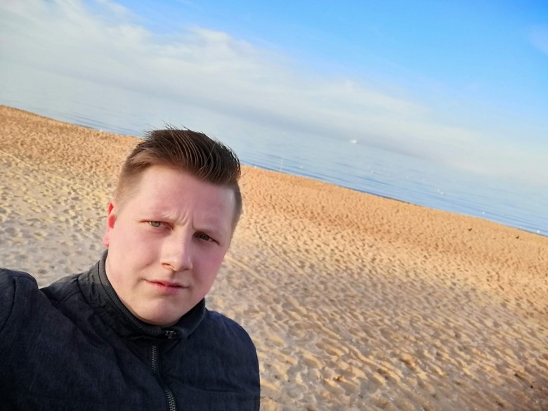 Vienio win (Vienio), Hov, Giżycko