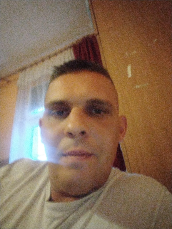 Damian19990  (Damian19990)