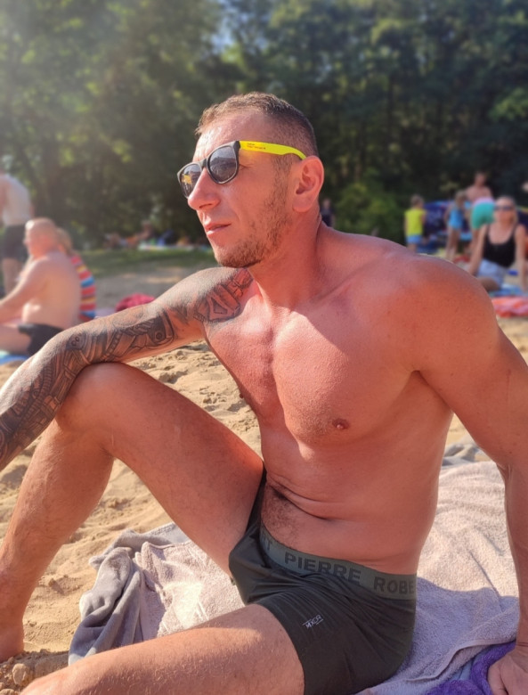 LukaszWisniewski (Lukasz Wisniewski)