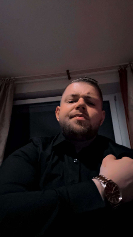 Maciek1302  (Maciek1302)