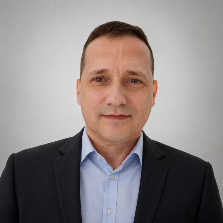 Artur Mruszczak (Artur M007), Larvik