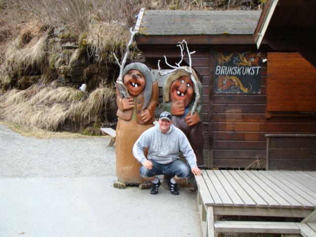 Mariusz Wisniewski (makaron), Oslo, Gansk