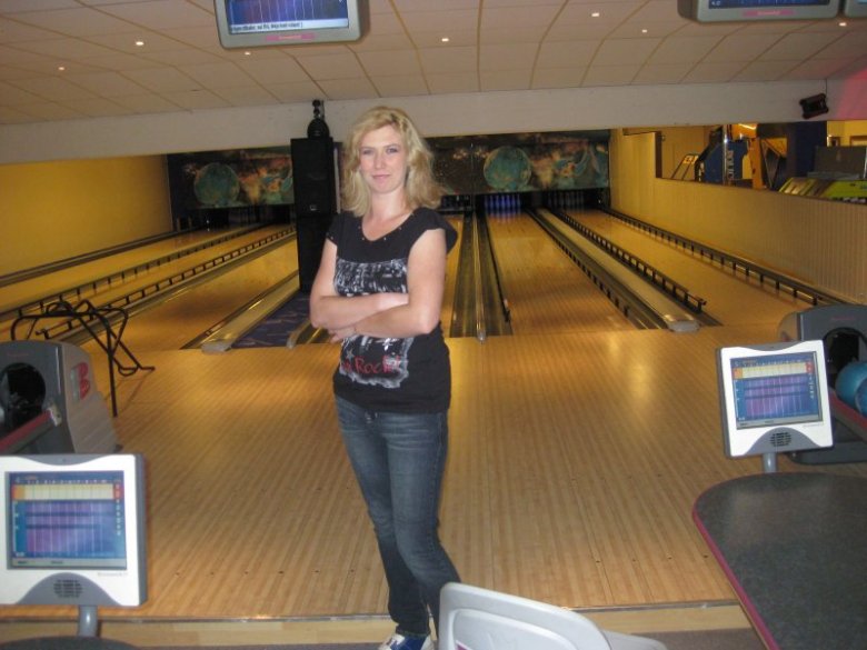 monika Zon (blondine), stryn, lowcza