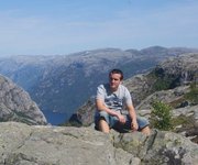 donieq (Tomasz Batóg)