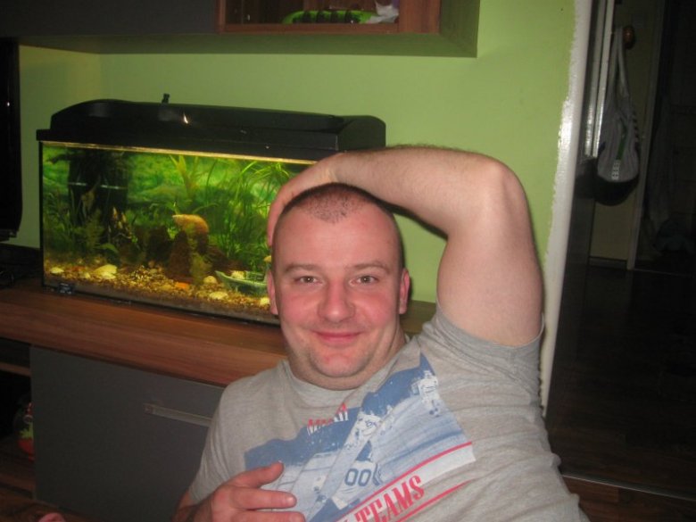 Piotrek83 (Piotr .......)
