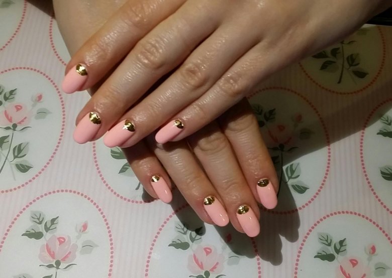 Nika . (tiferett), Mogilno