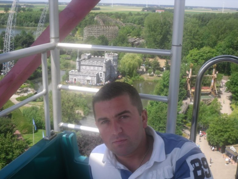 Robert Janecki (Roobertoo), Bergen, Legnica