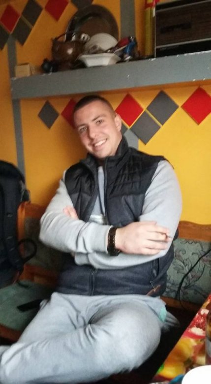 Wojciech xxxxxx (Jogi90), Asker, Police