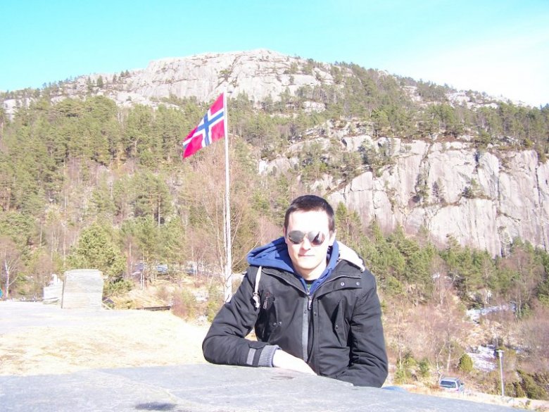 Jack Es (sandall), Oslo, Wrocław