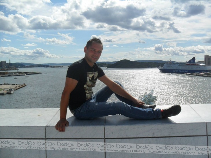 Daniel Gang Albani (Tomorrowland), Moss, Żary