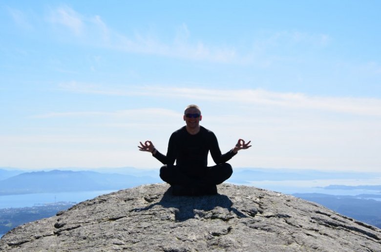 Tomek Hejduk (horn), Leirvik, Bielawa