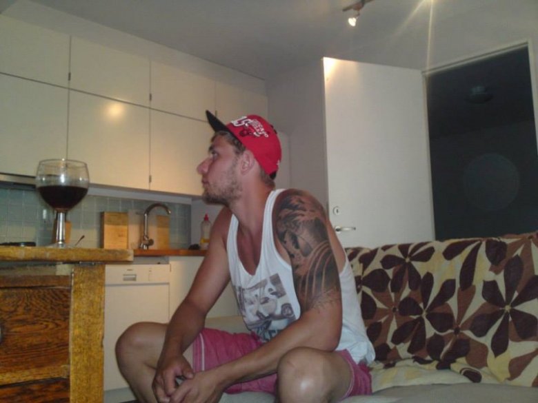 Bartosz Nowakowski (Bartosz29), Oslo, Czarne