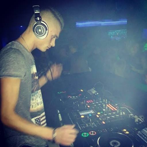 CzarekDJgizmo (Czarek DJ)