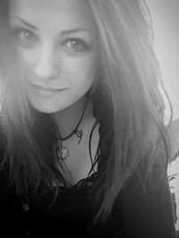 Mári (PewPewMarie)